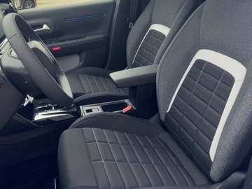 Citroen C3 IV e-Hatchback Elektryczny 44kWh 113KM 2025 Od ręki - Plus Comfort Range 41kWH 113KM, zdjęcie 2