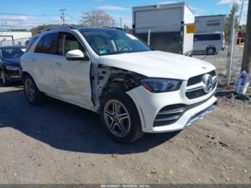 Mercedes GLE V167 2023 Mercedes-Benz GLE 2023 r., 2,0L GLE 450 4MATIC 2.0 Benzyna 352KM, zdjęcie 2
