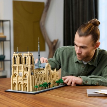 LEGO Architecture 21061 Нотр-Дам в Париже