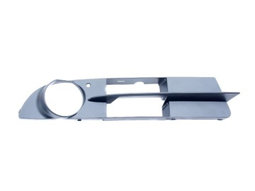 PRAWA KRATKA RAMKA HALOGENU ZDERZAKA PRZÓD PRZEDNIEGO BMW E60 E61 7049244