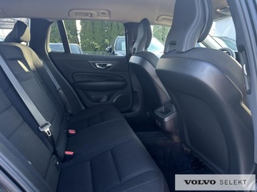 Volvo V60 II  2021 Volvo V60 V60 B3 Momentum Pro Pakiet Climate Park, zdjęcie 12