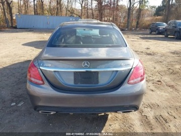 Mercedes Klasa C W205 2017 Mercedes-Benz Klasa C 2017 Mercedes-Benz C-Class C 300 4MATIC Sedan Luxury, zdjęcie 4