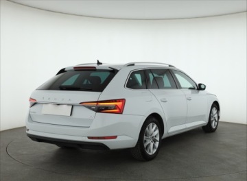 Skoda Superb III Kombi Plug-In Hybrid 1.4 TSI Plug-In-Hybrid 218KM 2020 Skoda Superb iV 1.4 TSI PHEV, Salon Polska, zdjęcie 4