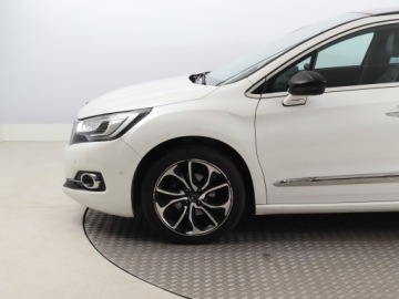 DS 4 I Hatchback Facelifting 2015 1.2 PureTech 131KM 2016 DS 4 1.2 PureTech, Skóra, Navi, Xenon, Bi-Xenon, zdjęcie 14