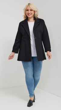 Женская элегантная приталенная куртка размера S