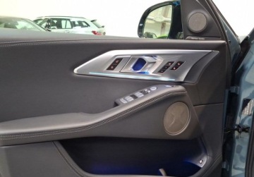 BMW XM SUV Plug-In 3.0 50e 476KM 2024 BMW XM 50 e x drive l M Fotel l Funkcja masazu dla kierowcy i pasazera l H, zdjęcie 10