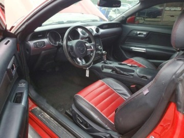 Ford Mustang VI Convertible 2.3 EcoBoost 317KM 2015 Ford Mustang 2015 FORD MUSTANG 2.3 Benzyna 317KM, zdjęcie 8