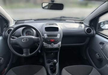Toyota Aygo I Hatchback 3d 1.0 VVT-i 68KM 2010 Toyota Aygo 1.0 VVT-i Sol EU5 Benzyna 68KM, zdjęcie 3