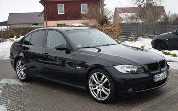 BMW Seria 3 E90-91-92-93 Limuzyna E90 318i 143KM 2008 BMW Seria 3 2.0B 2008r Navi Nowe Opony Zadbany 2.0 Benzyna 143KM, zdjęcie 2
