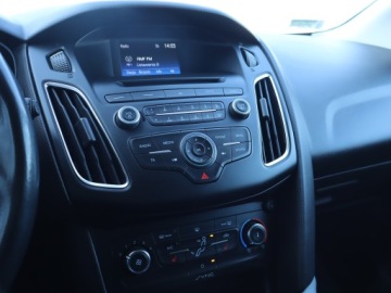 Ford Focus III Kombi Facelifting 1.0 EcoBoost 125KM 2015 Ford Focus 1.0 EcoBoost, Salon Polska, Serwis ASO, zdjęcie 11