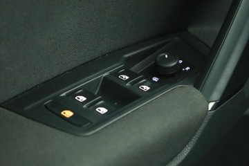 Volkswagen Tiguan II SUV Facelifting 2.0 TSI 190KM 2022 VW Tiguan 2.0 TSI, Salon Polska, 4X4, DSG, Klima, zdjęcie 19