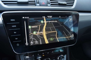 Skoda Superb III Kombi Plug-In Hybrid 1.4 TSI Plug-In-Hybrid 218KM 2021 Skoda Superb Style Combi IV Plug-In Hak Kessy Matrix NaviColumbus 19 ASO, zdjęcie 20