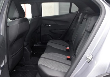 Peugeot 2008 II SUV Facelifting 1.2 PureTech 130KM 2024 Peugeot 2008 LIFT_Polski salon_Benzyna_ 1.2 Benzyna 130KM, zdjęcie 7
