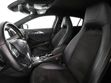 Infiniti Q30 2.0T 211KM 2017 Infiniti Q30 4x4 automat skóra/alcantara navi, zdjęcie 12