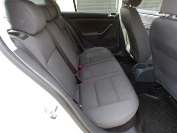 Volkswagen Golf V Hatchback 1.4 i 16V 75KM 2006 Volkswagen Golf 1,4 2006R, zdjęcie 23