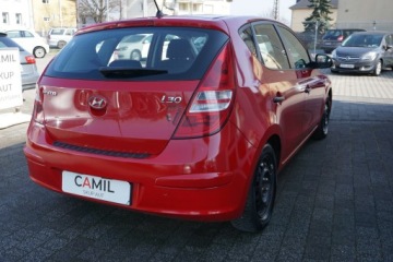 Hyundai i30 I Hatchback 1.4 109KM 2010 Hyundai i30 zarejestrowany, ubezpieczony, zdjęcie 3