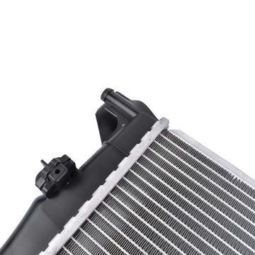 Радиатор двигателя для Mercedes W176 W242 W246 A180 B200 B220 A250