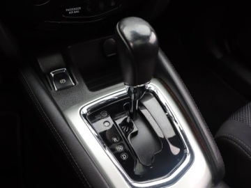 Nissan Qashqai II Crossover 1.6 dCi 130KM 2017 Nissan Qashqai 1.6 dCi, Automat, Navi, Klima, zdjęcie 12