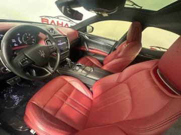 Maserati Ghibli III 2023 Maserati Ghibli Modena Q4 2023 3.0 Benzyna 424KM, zdjęcie 10