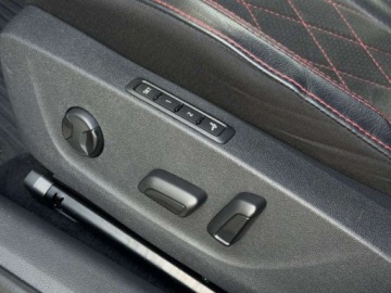 Skoda Octavia IV RS Kombi 2.0 TDI SCR 200KM 2022 Skoda Octavia RS, Keyless, Hak, Matrix, Head-Up, Asystenci 2.0 Diesel 200KM, zdjęcie 9