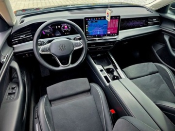 Volkswagen Passat B8 Variant Facelifting 2.0 TDI SCR 150KM 2025 Volkswagen Passat Variant 2.0TDI 150KM FV23 DSG ELEGANCE HAK LED Matrix Si, zdjęcie 30