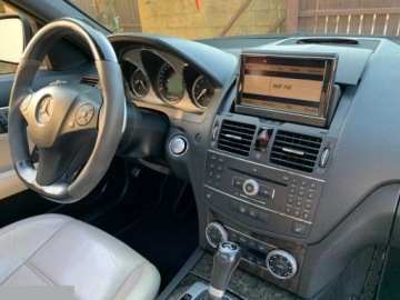 Mercedes Klasa C W204 2009 Mercedes C63 AMG T 7G-TRONIC Performance Plus SPORT EDITION 487KM 2009r, zdjęcie 23