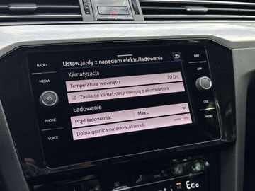 Volkswagen Passat B8 GTE Variant Facelifting 1.4 TSI Plug-In-Hybrid 218KM 2022 Volkswagen Passat LED Matrix kamera nawigacja Head-up Digital cockpit, zdjęcie 28