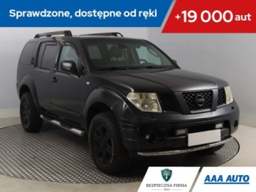 Nissan Pathfinder III Terenowy 2.5 DTi 4WD 174KM 2005 Nissan Pathfinder 2.5 dCi , 171 KM, 4X4