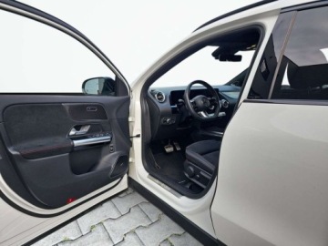 Mercedes GLA II Off-roader Facelifting 1.3 200 163KM 2024 Mercedes-Benz GLA GLA 200 AMG Line Night Package Panorama Burmester 2, zdjęcie 9