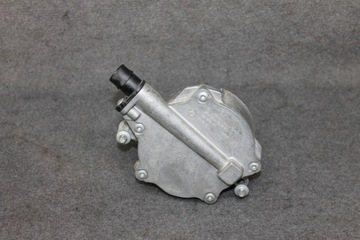 BMW G30 G11 F90 M5 - N63B44C S63B44B - POMPA VACUM 8634120