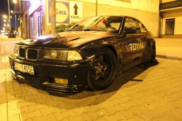 BMW 3 E36 Coupe maska z wlotami powietrza lekka