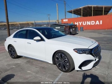 Mercedes Klasa E W214 2024 Mercedes-Benz Klasa E 2024r, 350, 2.0L, 4Matic 2.0 Benzyna 255KM, zdjęcie 3