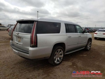 Cadillac Escalade III 2016 Cadillac Escalade 2016, 6.2L, 4x4, po gradobiciu, zdjęcie 2