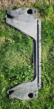 VW Passat B5 Skoda Superb Накладка пола задняя, ​​балка подвески 8E0825215A