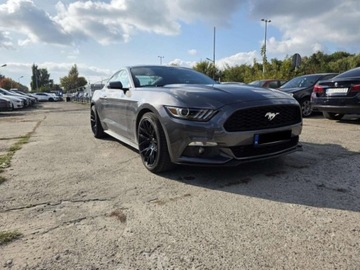 Ford Mustang VI Convertible 2.3 EcoBoost 317KM 2017 Ford Mustang Ford Mustang 2,3 benzyna Automat 2.3 Benzyna 317KM