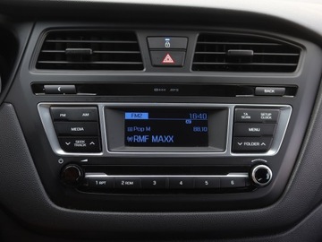 Hyundai i20 II Coupe 1.2 MPI 84KM 2016 Hyundai i20 1.2, Salon Polska, Serwis ASO, Klima, zdjęcie 11