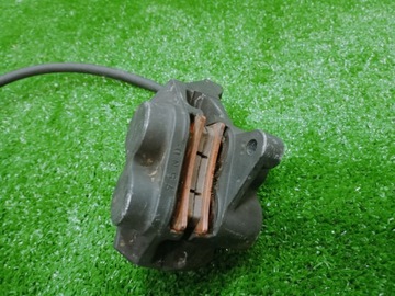 ТОРМОЗНОЙ СУППОРТ ПРАВЫЙ ЛЕВЫЙ ПЕРЕДНИЙ YAMAHA FZ6 04-06