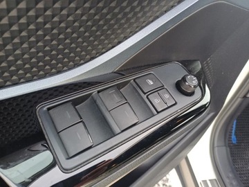 Toyota C-HR I Crossover Facelifting 2.0 Hybrid Dynamic Force 184KM 2021 Toyota C-HR 2.0 Hybrid Style 2.0 Hybrid Style, zdjęcie 21