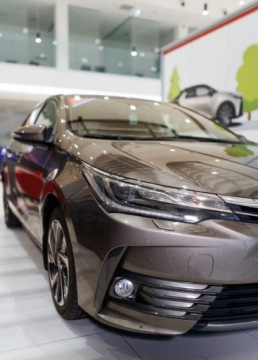 Toyota Corolla XI Sedan 1.6 Valvematic 132KM 2016 Toyota Corolla 1.6 132 KM Premium Style Tech EU6 1.6 Benzyna 132KM, zdjęcie 11