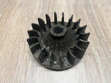 MCCULLOCH PRO MAC 4150 МАГНИТНОЕ КОЛЕСО