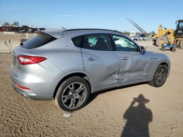 Maserati Levante 2017 Maserati Levante Sport 2017 3.0l 3.0 Benzyna 345KM, zdjęcie 3