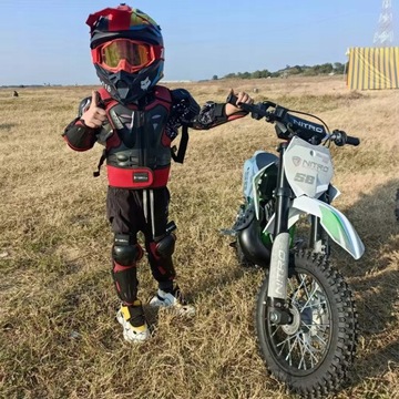 Zestaw zbroi dla dzieci w wieku 5-13 lat czerwony