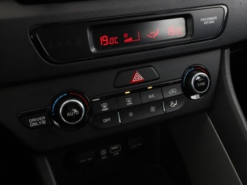 Kia Niro I Crossover 1.6 GDi Hybrid 141KM 2017 Kia Niro Automat HEV klima auto czujniki, zdjęcie 24