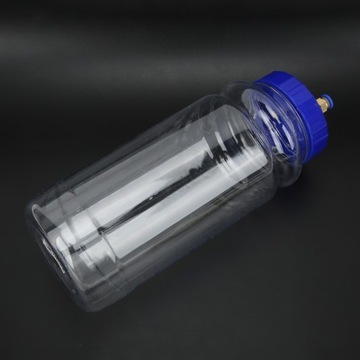 Переносной масляный насос объемом 2 л.