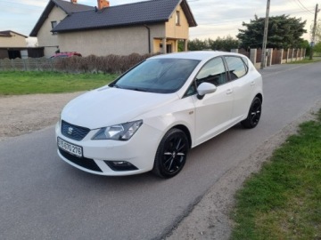 Seat Ibiza IV Hatchback 5d Facelifting 1.0 EcoTSI 95KM 2016 Seat Ibiza 1.0 TSI 95km / Grzane fotele /