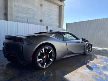 Ferrari 2023 Ferrari SF90 Stradale 4.0l 2023 4.0 Hybryda 986KM, zdjęcie 4