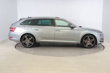 Skoda Superb III Liftback Facelifting 2.0 TSI 190KM 2021 Skoda Superb 2.0 TSI, Salon Polska, Serwis ASO, zdjęcie 5