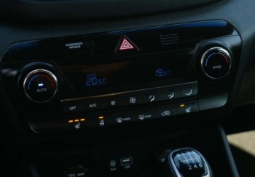 Hyundai Tucson III SUV 1.6 GDI 132KM 2018 Hyundai Tucson Hyundai Tucson blue 1.6 GDi 2WD Passion 1.6 Benzyna 132KM, zdjęcie 32