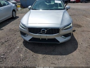 Volvo S60 III 2022 Volvo S60 B5 INSCRIPTION 2022, od ubezpieczalni 2.0 Benzyna 247KM, zdjęcie 2