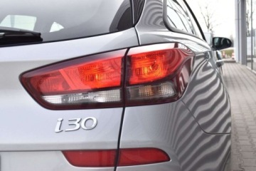 Hyundai i30 III Wagon Facelifting 1.0 T-GDI 120KM 2022 Hyundai i30 SalonPL 1.0 T-GDI 120KM Modern Klimatyzacja ALU VAT23 Benzyna, zdjęcie 31